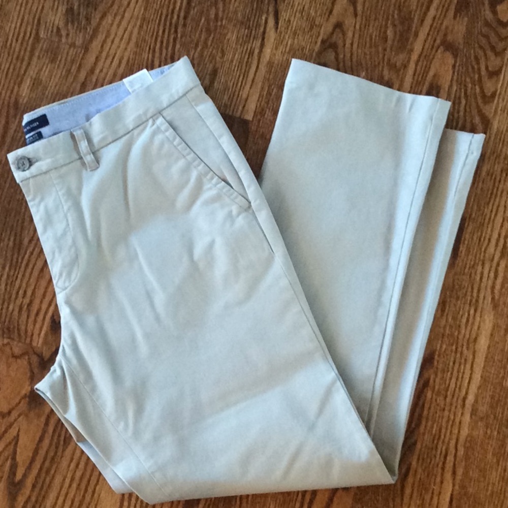 Tommy Hilfiger khaki